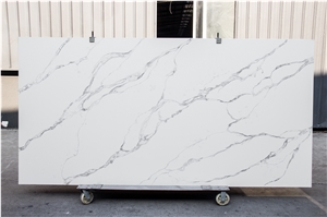 Calacatta Rocky Quartz Slabs for Countertops