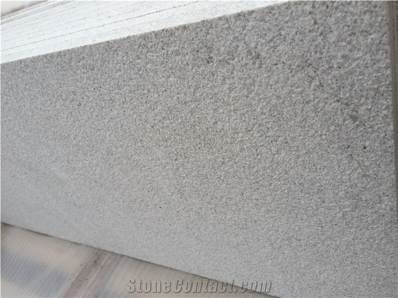 Chinese Granite Pearl White Tiles Slabs Quarry