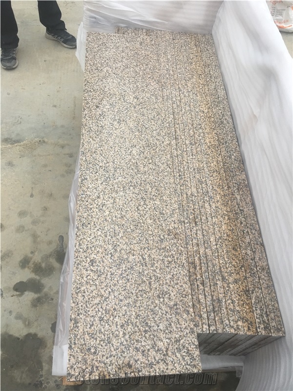 G657 Rusty Chinese Granite Slabs Tiles