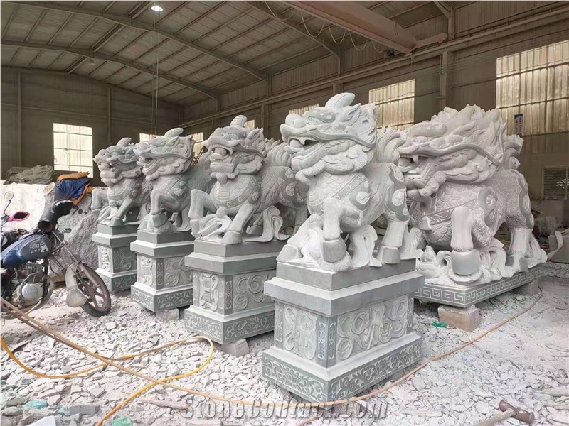 China Bluestone Granite Honed Garden Sculpture