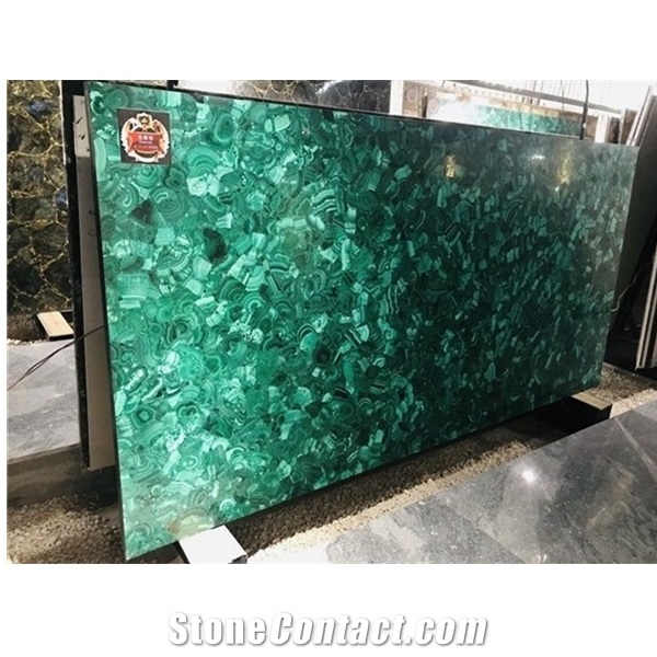Extravagant Semiprecious Malachite Green Stone