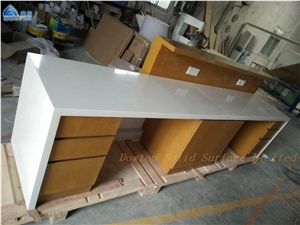 Gloss Solid Surface Reception Desk Design