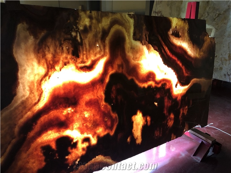Fuoco Onyx Slabs