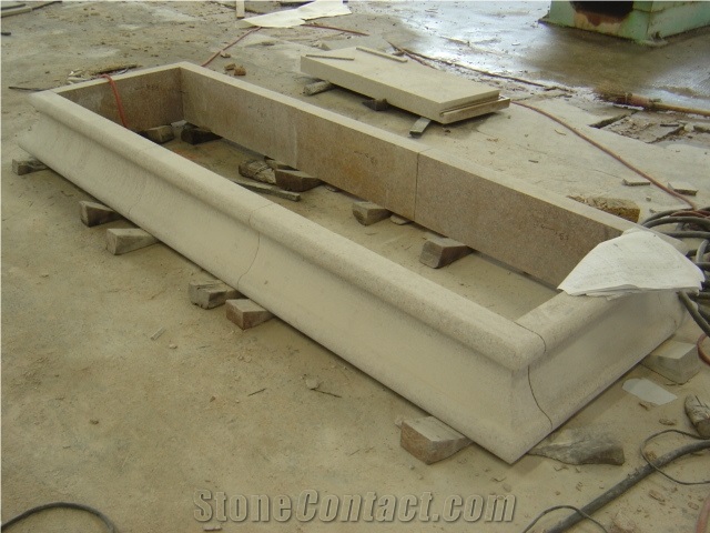 G682 Yellow Rusty Granite Garden Road Side Stone