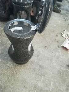 Black Impala Granite for Monumental Lamp