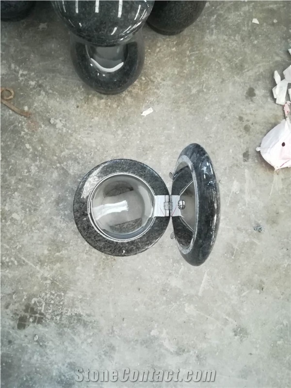 Black Impala Granite for Monumental Lamp