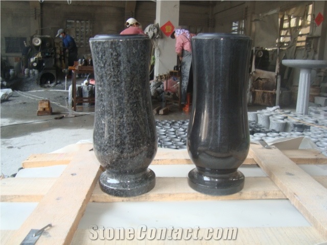 European Style Tombstone Granite Vase and Lamp