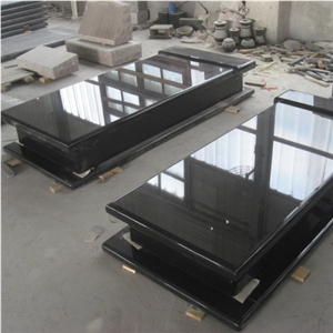 Indian Black Granite Poland Design Tombstone