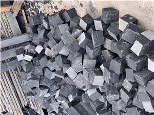Natural Face Black Basalt Cubes for Paver