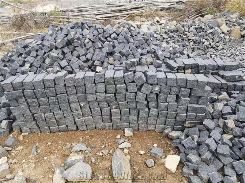 New G684 Black Material Granite Cobble Stone