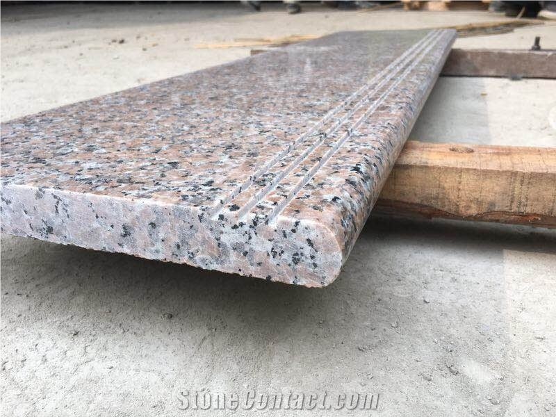 Polished Porrino Red Sesame Granite Countertop