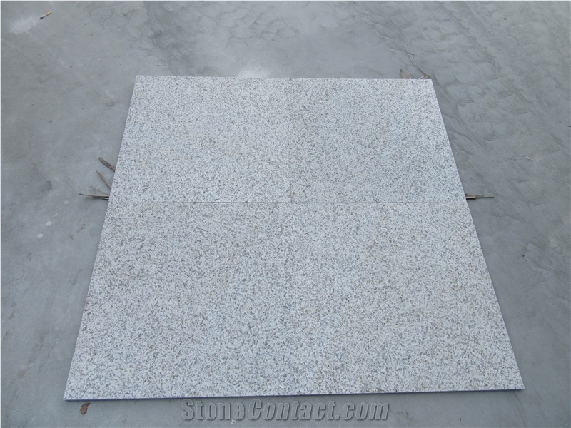 Rusty Golden Yellow G682 Granite Polished Tiles