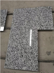Spray White Granite Bathroom Countertop