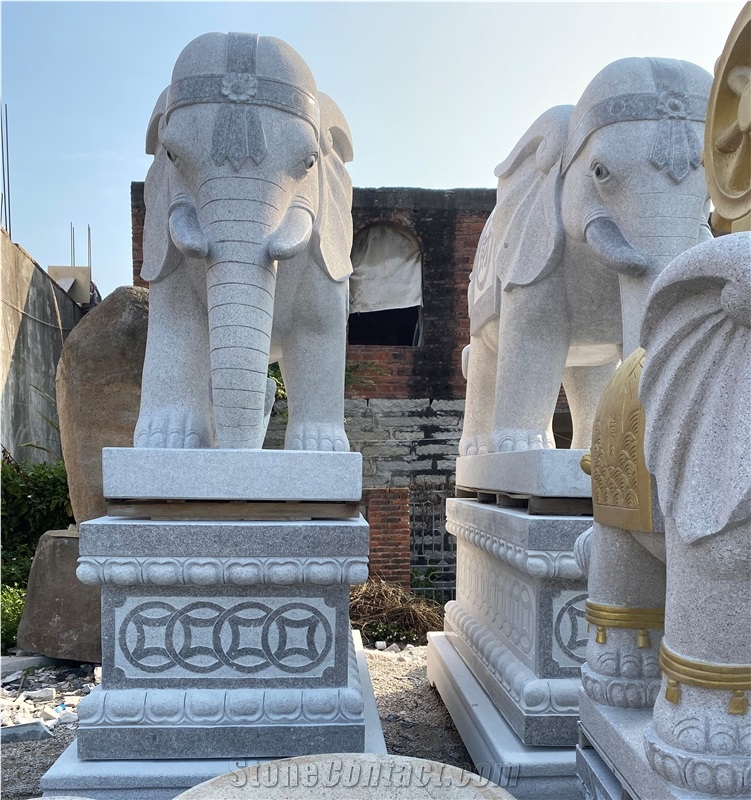 White Grainte Elephant Sculptures 1.8m Carving
