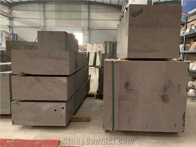 China Hainan Black Basalt Stone Blocks Project