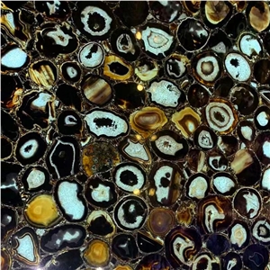 Black Agate Used in Bathroom Design