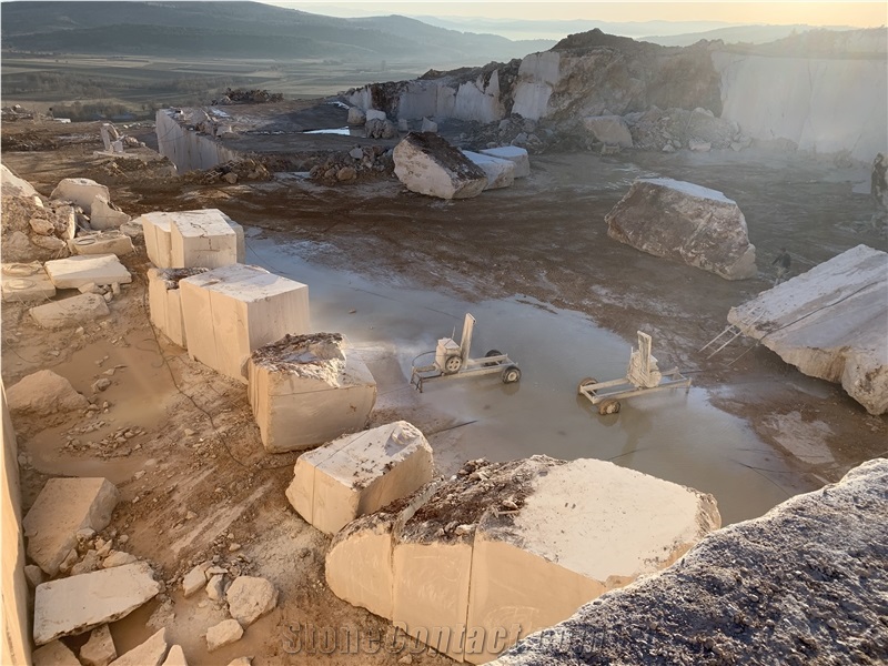 Turkish Crema Marfil Beige Marble Blocks