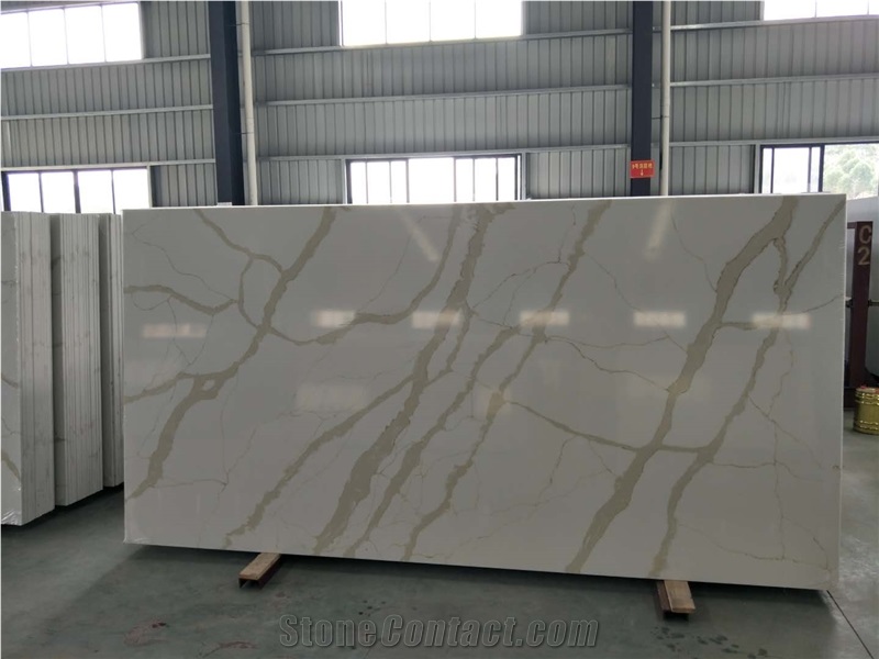Calacatte Gold Quartz Slab for Wall Installation