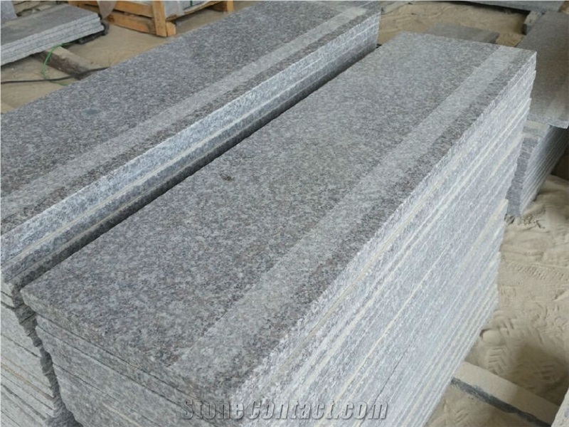China Medium Grey Granite Stairs