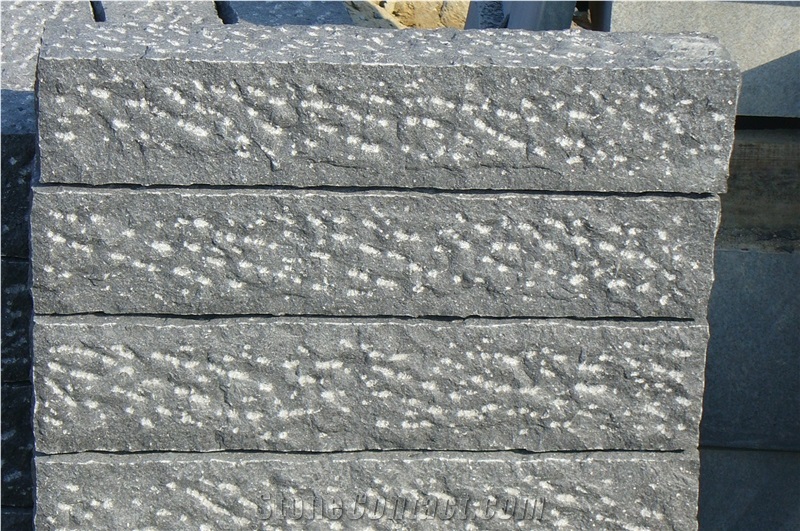 G684 Black Granite Kerbstone and Palisades