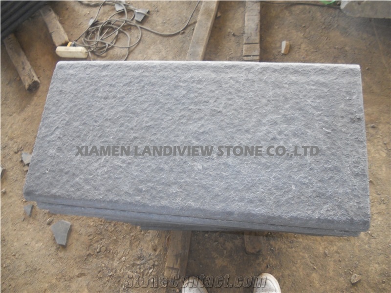 Pineapple Black Basalt Step Natural Face