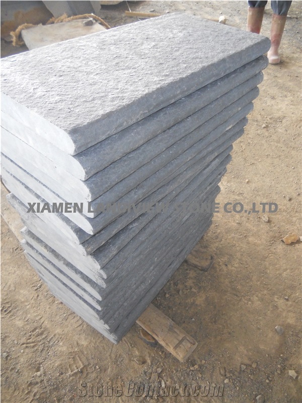Pineapple Black Basalt Step Natural Face