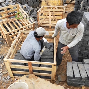 Black Basalt Stone Post Palisade for Landscape