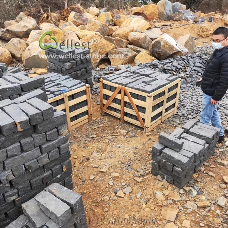 Black Basalt Stone Post Palisade for Landscape