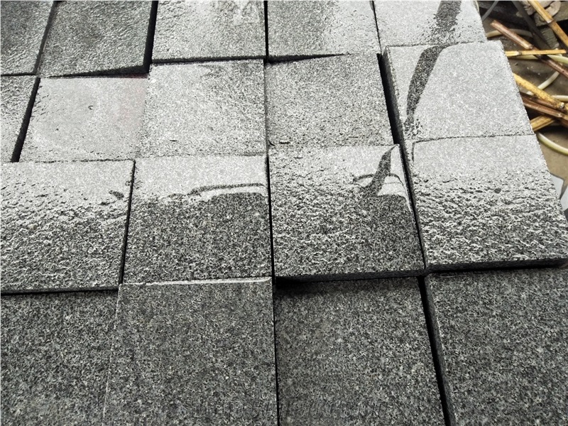 G654 Sesame Black Dark Kobra Cube Paver