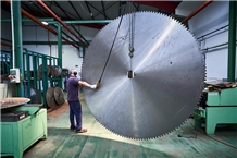 Circular Saws- Giant Cutting Discs
