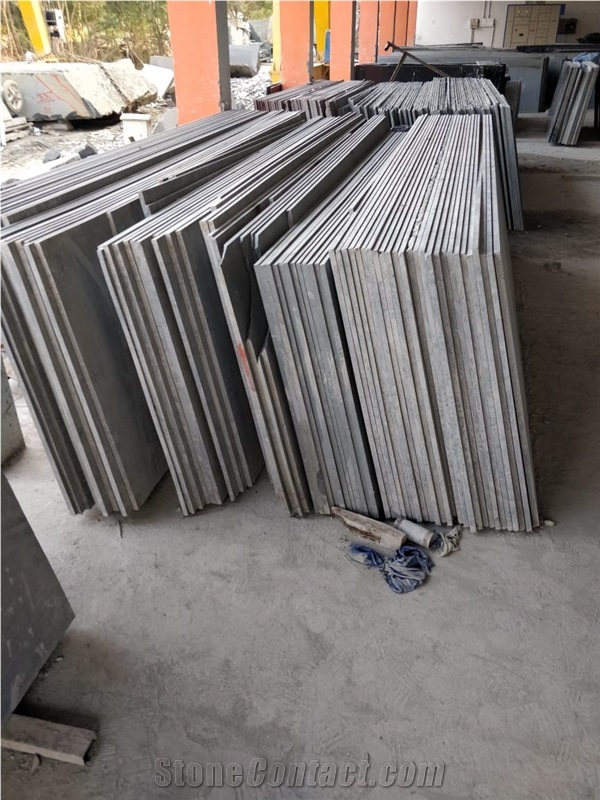 Ivory Black Granite Slabs