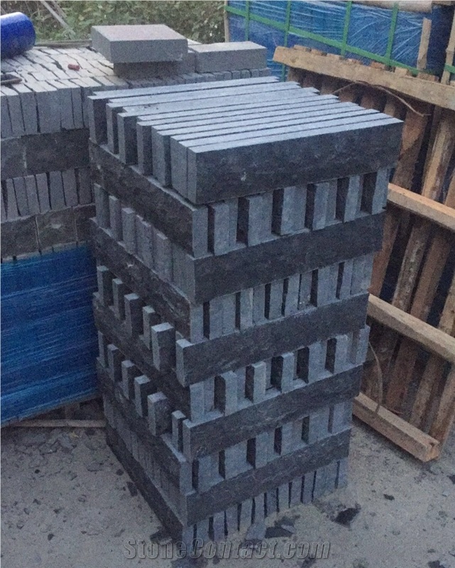 China Black Basalt Split Face Mushroom Stone