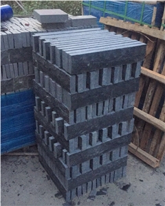 China Black Basalt Split Face Mushroom Stone