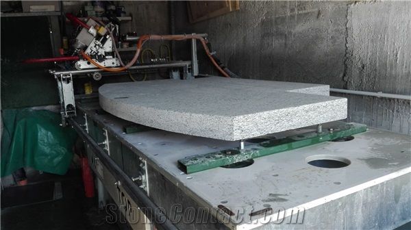 Race 5 Axis Stone Processing Center:Cutting with disk, Miter cut, Profiling, Drainboard, Drainergrooves