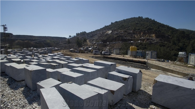 Karaoz Black Big Marble Blocks (Grigio Carnico)