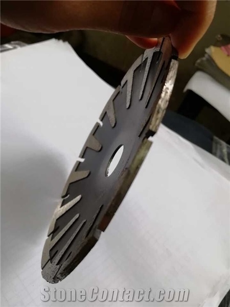 Curved Saw Blade for Cutting Circles