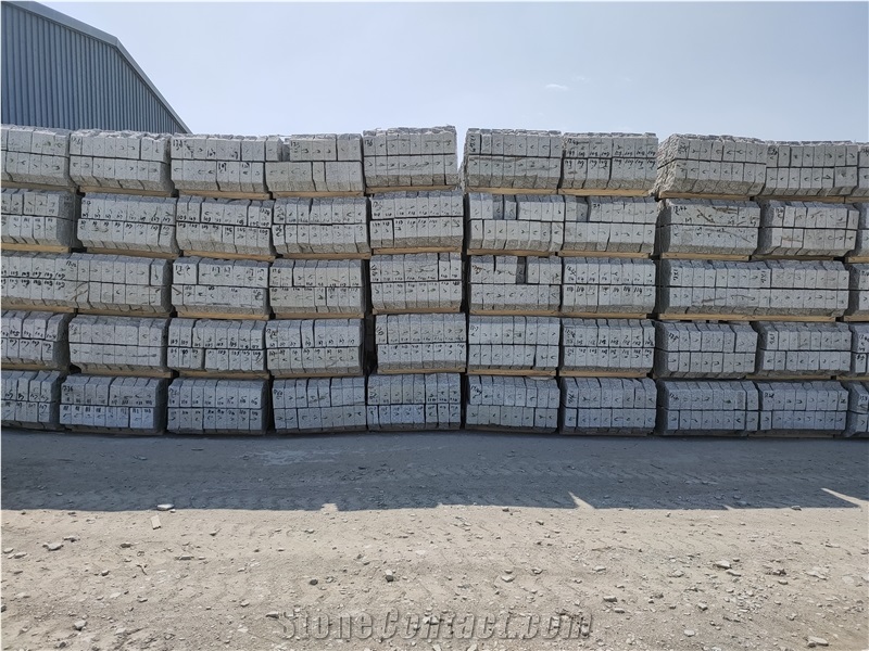 G383 Pearl Flower Rough Pick Split Kerbstone