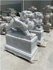 Stand by Mythi Animal Statues Landscape Sculpture