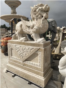 Yellow Granite Pi Xiu Carving Memorial Park Statue