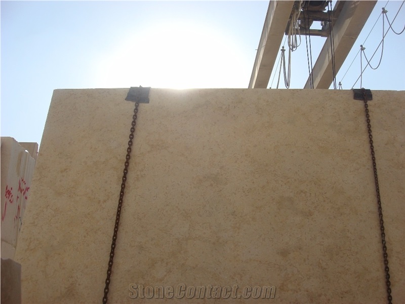 Polished Perlatino Menia Marble Slabs