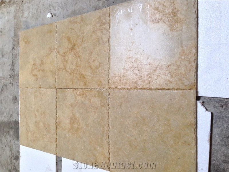 Polished Perlatino Menia Marble Slabs