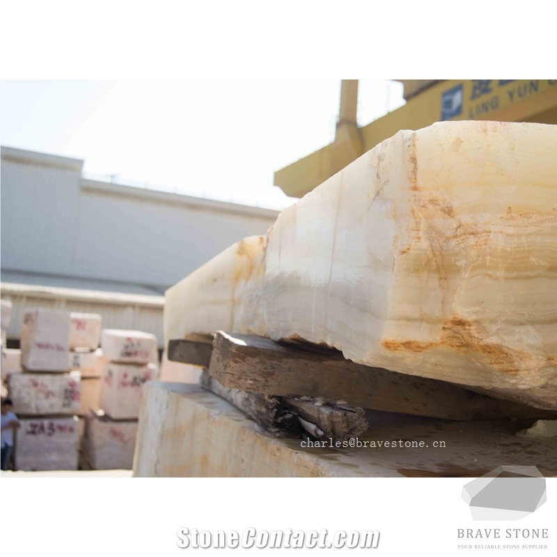 Good Snow White Onyx Block