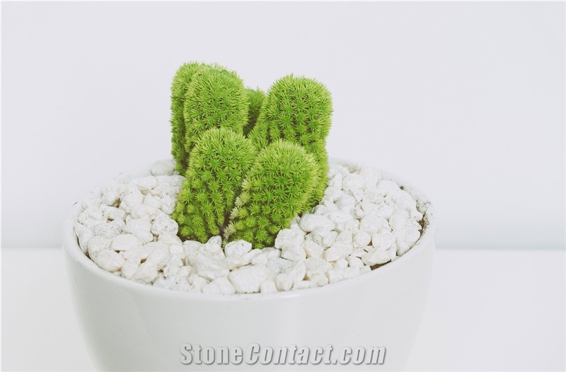 White Premium Marble Pebbles/ Blanco Sivec