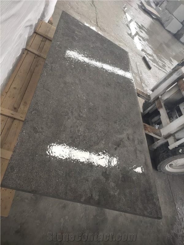 Waliing Tile Pattern Covering Kitchen Tiles Grey
