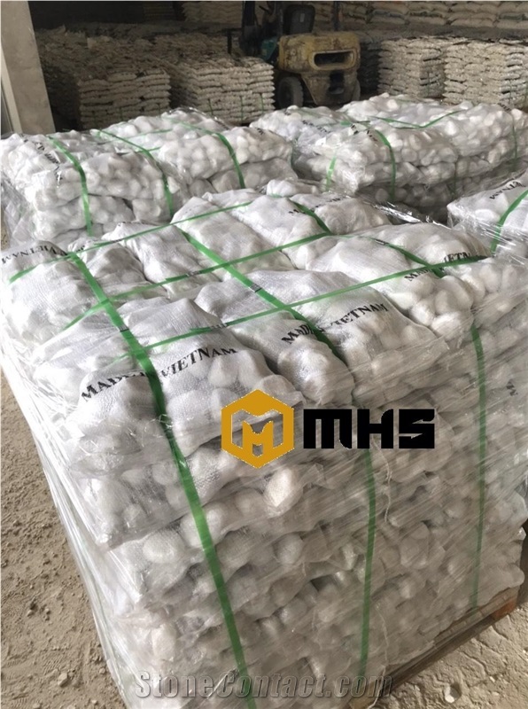 Crystal White Tumbled Pebble Vietnam