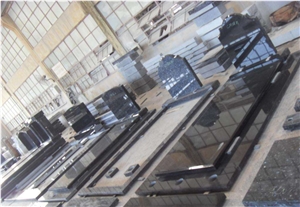 Black Granite Tombstone European Style Design