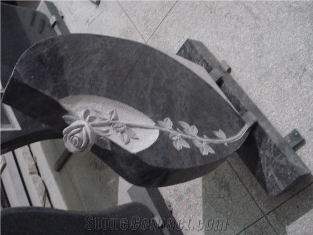 Portuguesa Style Black Granite Monument Headstone