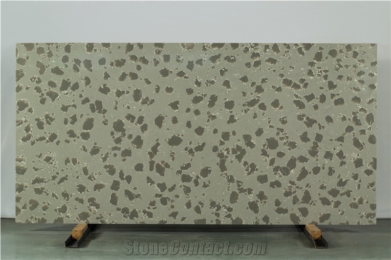 Irregular Pattern Semi-White Quartz Stone Slab