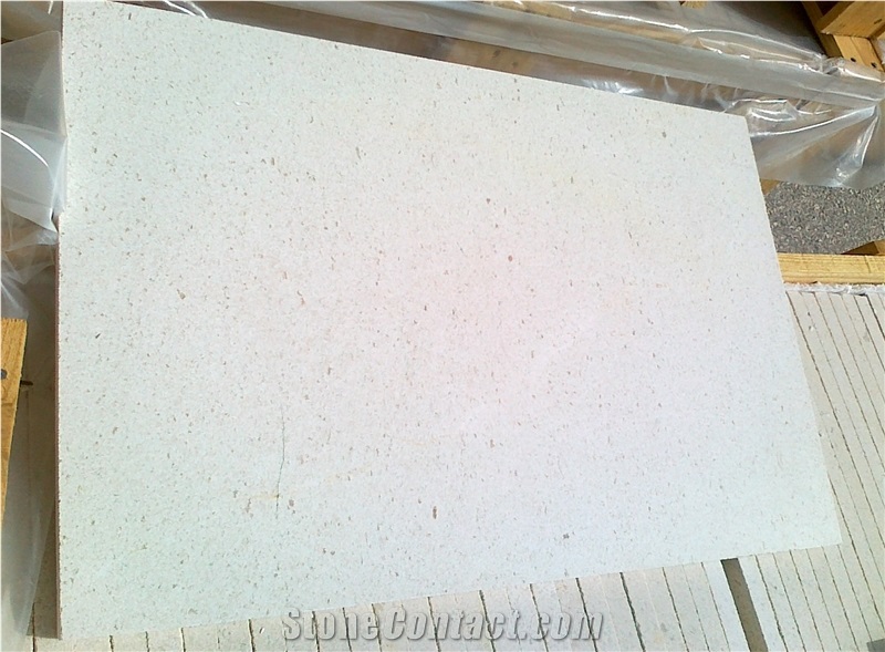 Caliza Capri Limestone Slabs & Tiles
