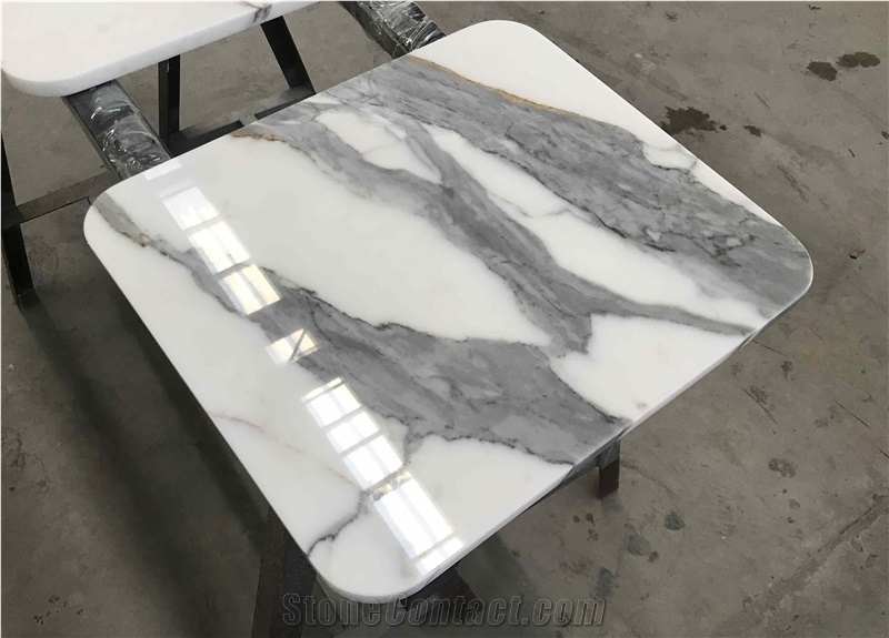 China Customized Square Calacatta Quartz Table Top